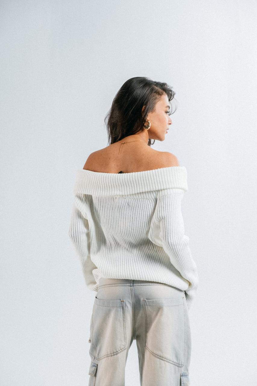 Off shoulder Pullover