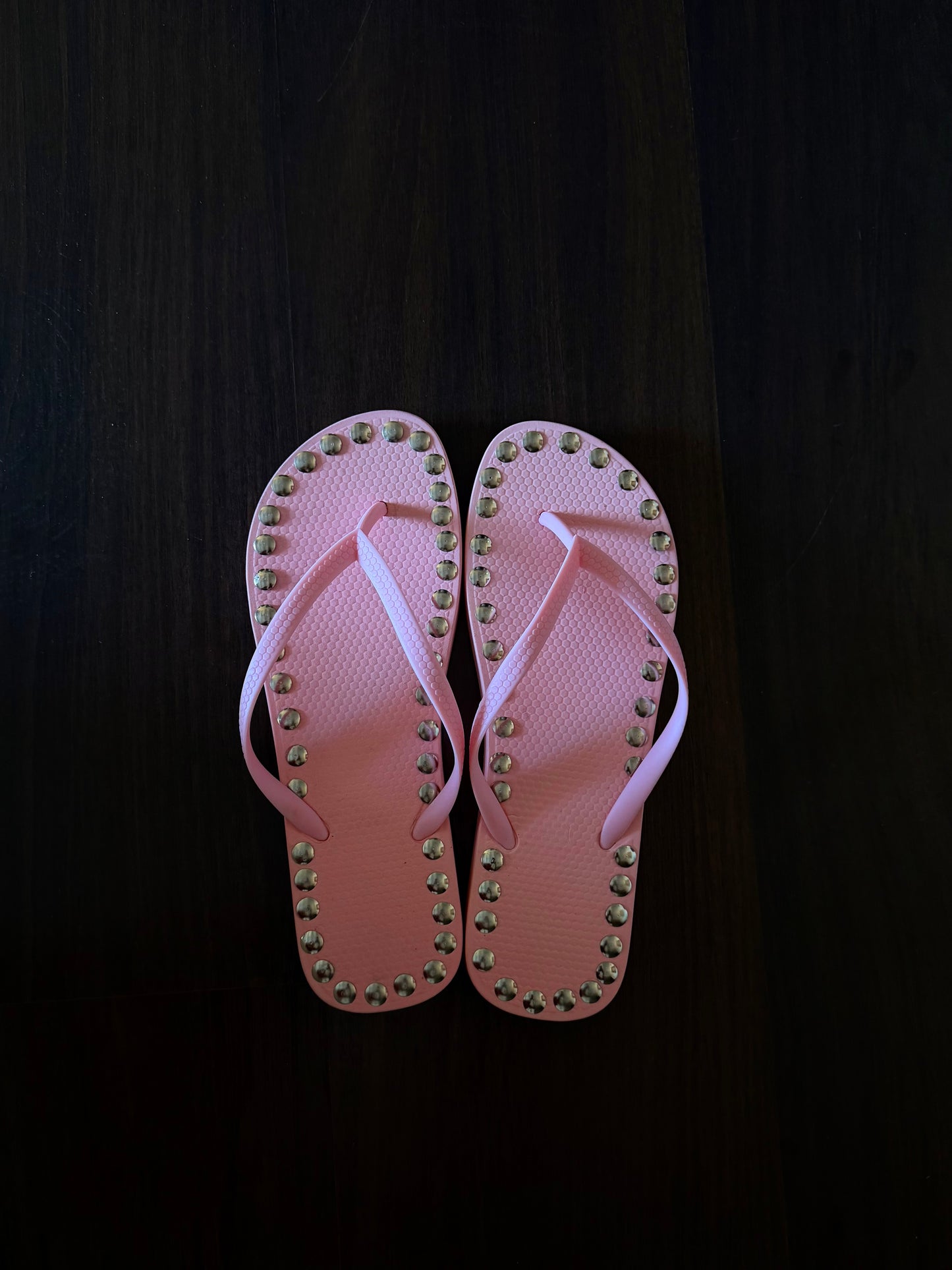 Stud Flop