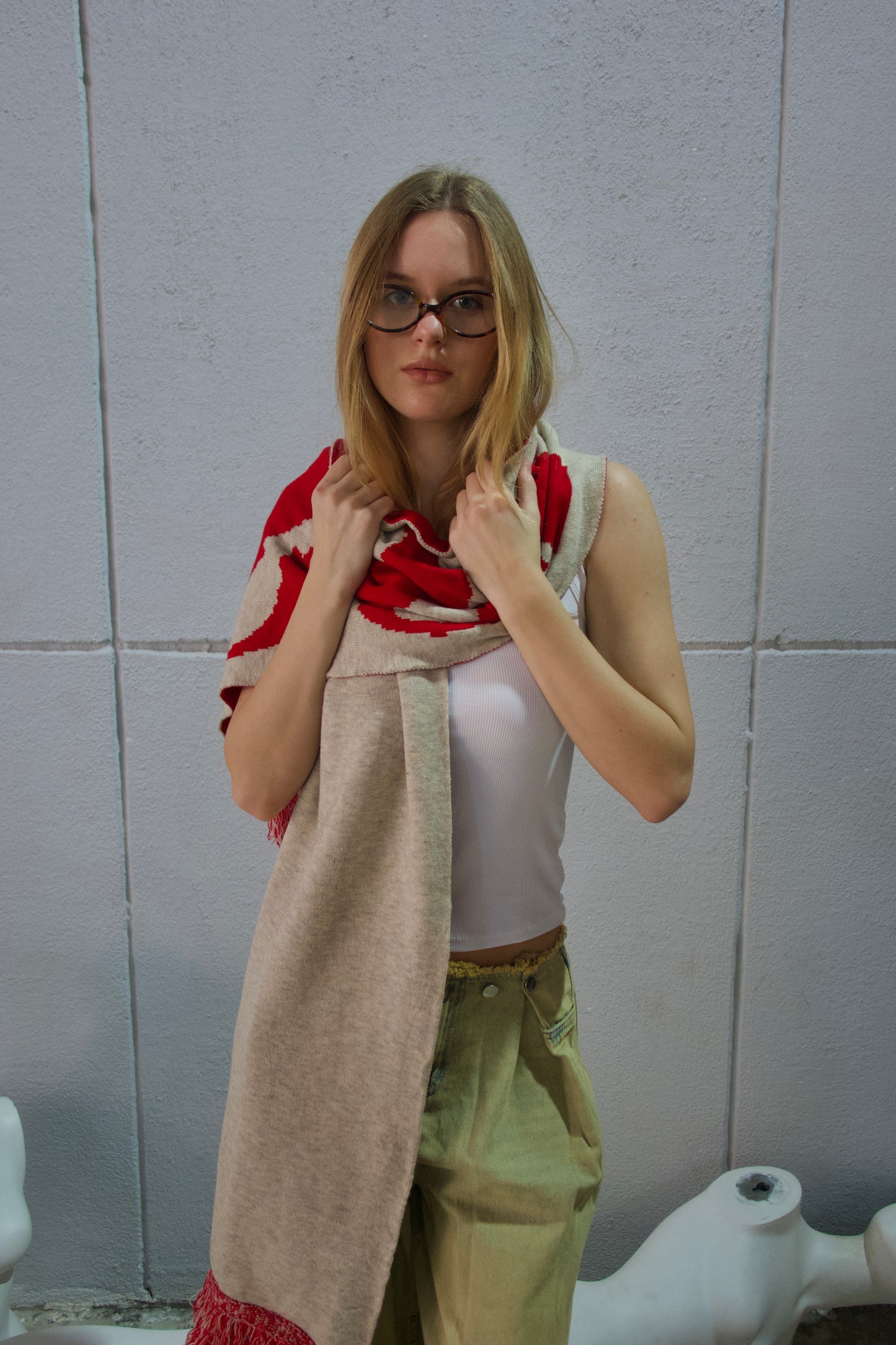 SASS Scarf beige x red